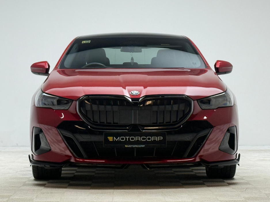 2025 BMW 5 Series 550E M SPORT PRO XDRIVE