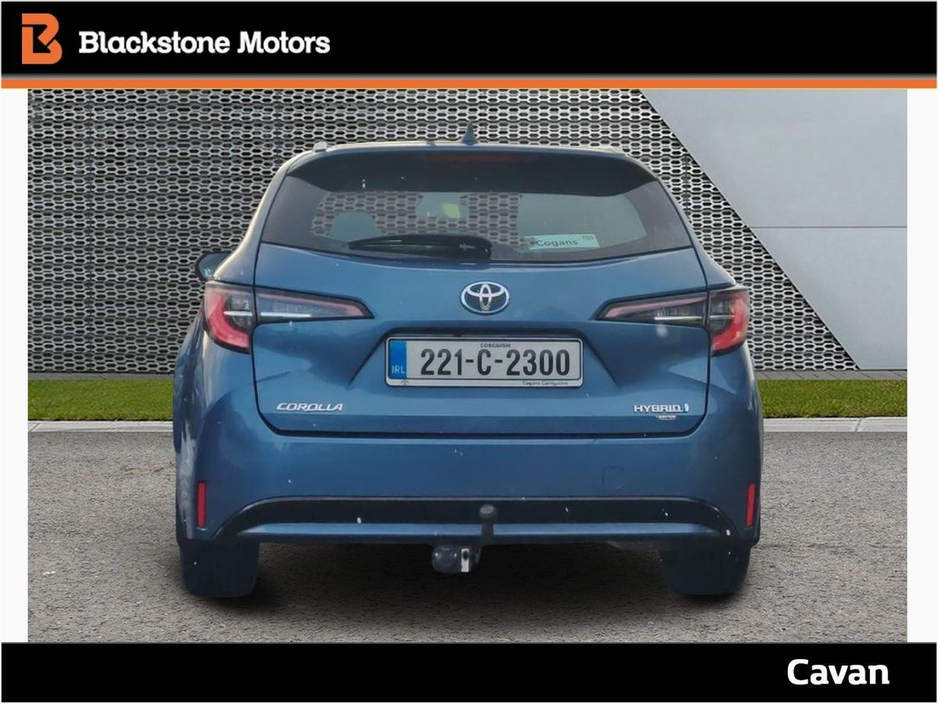2022 Toyota Corolla 1.8 Hybrid Luna Saloon €23,450