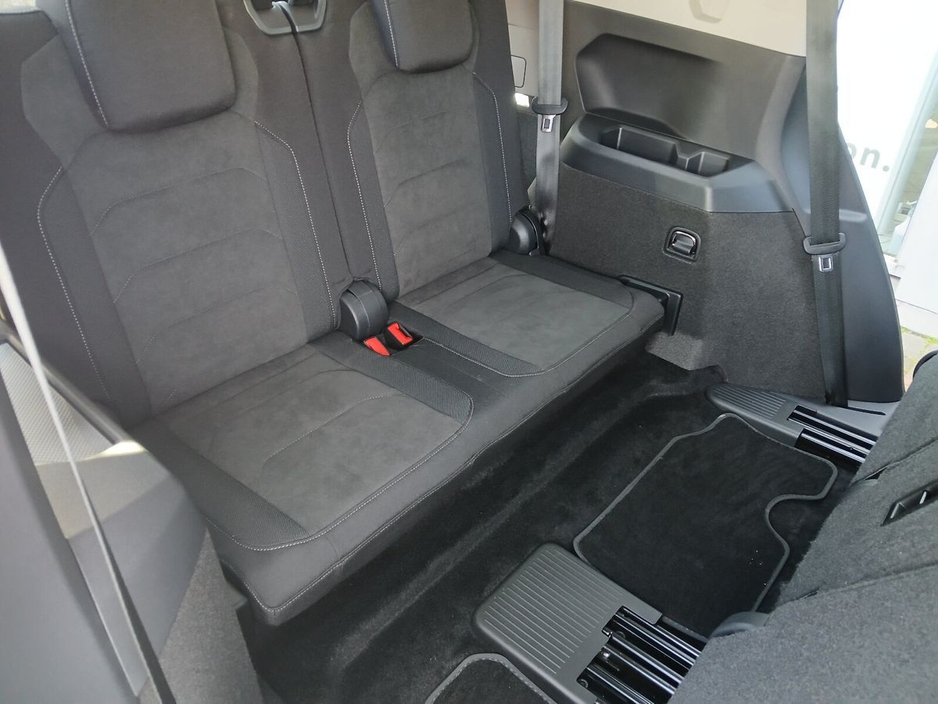 2024 Volkswagen Tiguan Allspace ELEGANCE 2.0TDI DSG 150HP €52,950