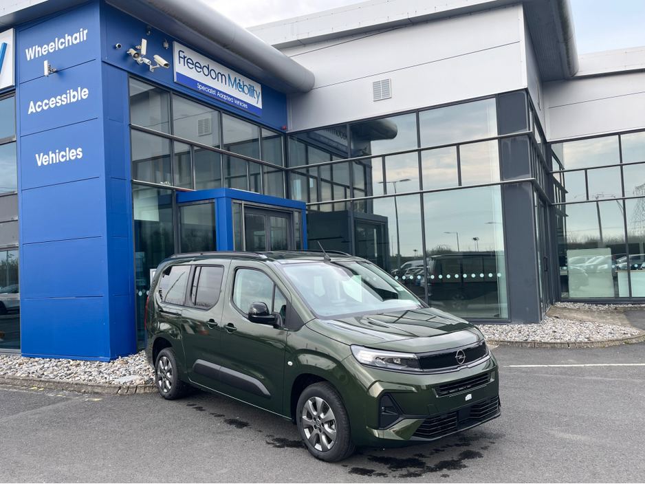 2026 Opel Combo Life WHEELCHAIR ACCESSIBLE 7 SEATER AUTOMATIC €35,700