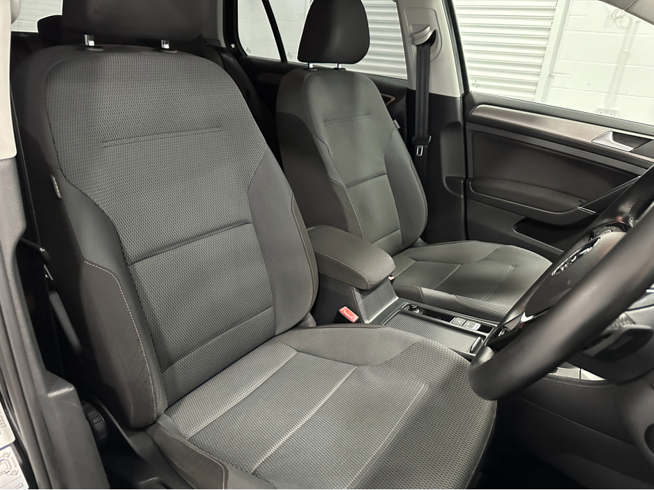 2014 Volkswagen Golf (141) GOLF 1.2TSI DSG LOW KMS VW/AUDI SPECIALISTS WWW.DENISDARCYCARS.IE €11,950