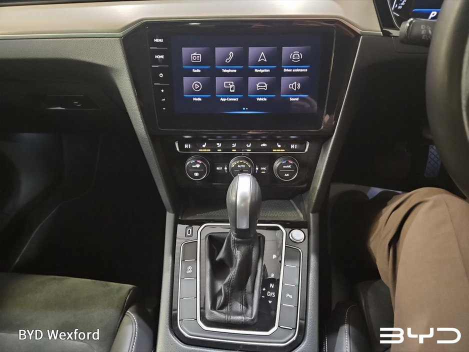 2020 Volkswagen Passat 1.6 TDI 120HP Elegance DSG €22,475