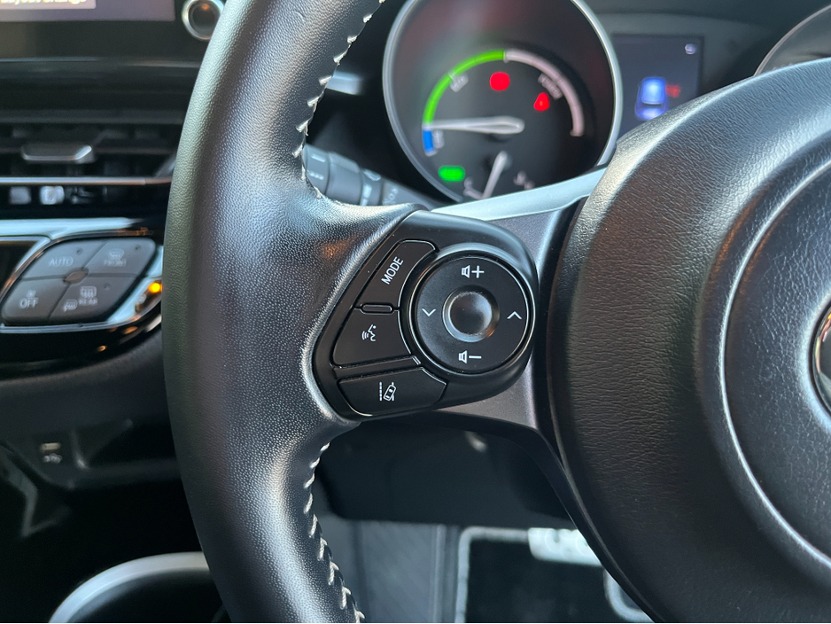 2020 Toyota C-HR GR SPORT AUTOMATIC HYBRID 1.8 PETROL //MASSIVE SPEC//HALF LEATHER HEATED SEATS//360 PARKING CAMERAS//KEYLESS ENTRY//LOW MILES// €24,950