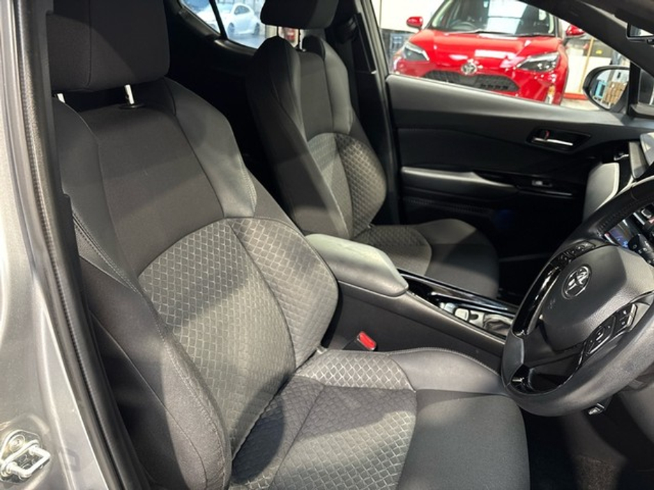 2024 Toyota C-HR HYBRID SPORT 4DR AUTO €33,950