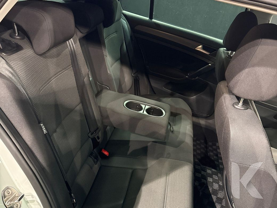 2019 Volkswagen Golf TSI COMFORT LINE - FACTORY ALLOYS - REVERSE CAMERA - DIGITAL DASH - CRUISE CONTROL - MULTI FUNCTION STEERING WHEEL €18,950