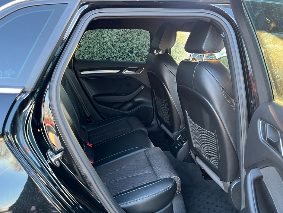 2020 Audi A3 S-LINE HATCHBACK AUTOMATIC 1.4 PETROL //ONLY 5653 MILES//HIGH SPEC//HEATED HALF LEATHER SEATS//KEYLESS ENTRY//REVERSE CAMERA//BLIND SPOT WARNING//CARPLAY// €25,950