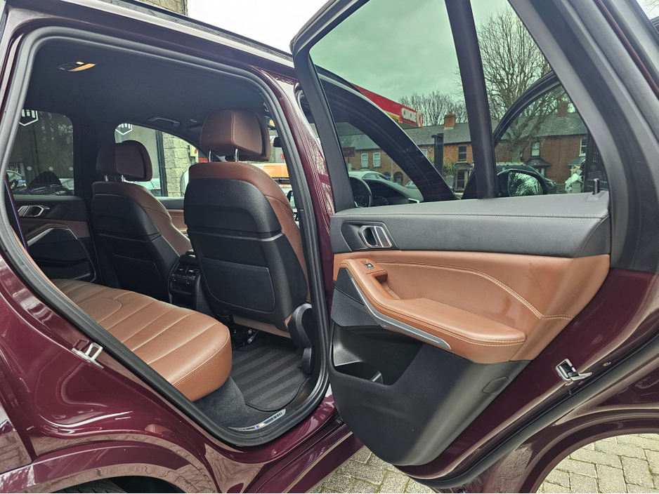 2022 BMW X5 X5 45E M-SPORT XDRIVE AUTO. AMETRIN METT. HUGE SPEC. FINANCE ARRANGED. SIMI. AA APPROVED. €58,950