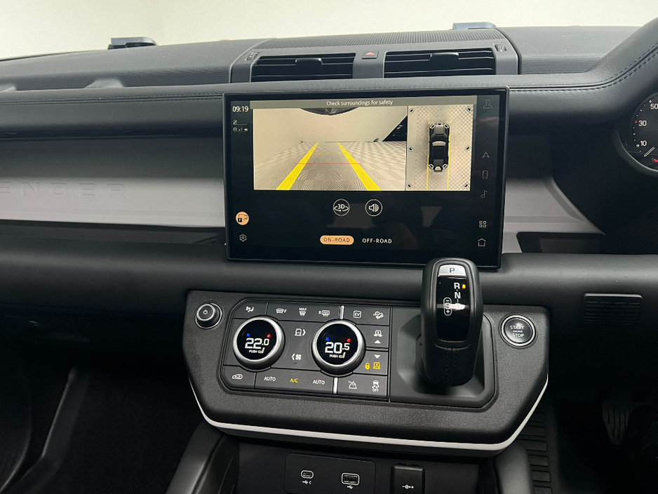 2024 Land Rover Defender HSE X-DYNAMIC P400E €87,990