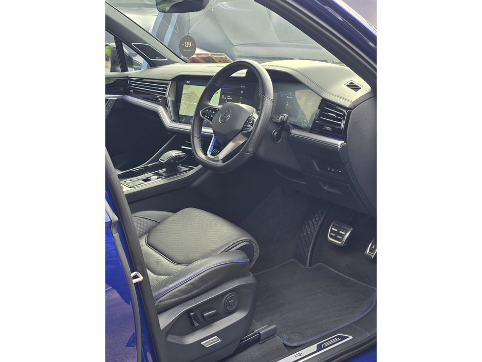 2023 Volkswagen Touareg 3.0TSI V6 R-LINE 462BHP 5DR LAPIZ BLUE +MAXTON KIT STUNNING! €67,950