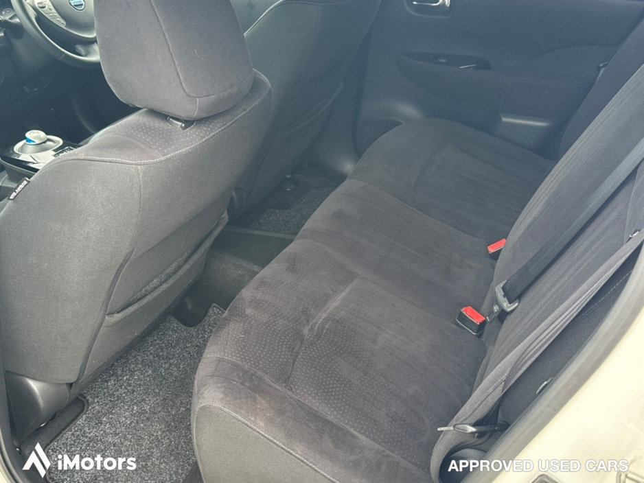 2017 Nissan Leaf Nissan Leaf 30kWh SV | Electric Hatchback | Cold Pack | Auto | White | Letterkenny €7,900