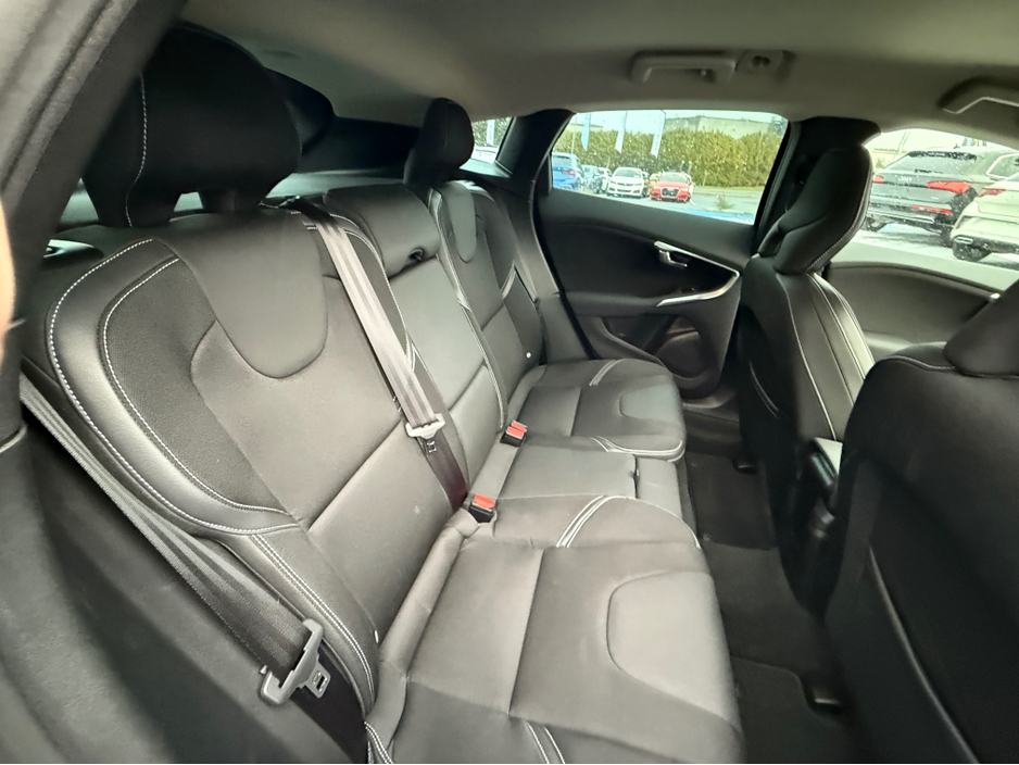 2019 Volvo V40 MOMENTUM - D4 2.0L DIESEL - AUTO - 12M WARRANTY - CAR: 1616