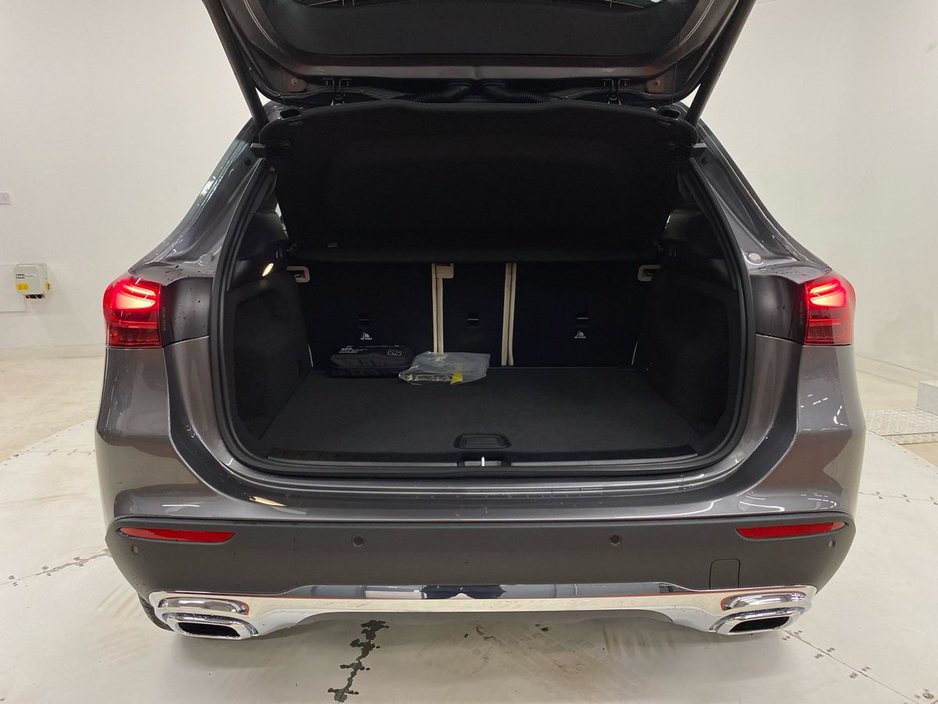 2026 Mercedes-Benz GLA Class GLA 200 D PROGRESSIVE LINE + | Night Package, Reversing Camera, Keyless Start Function, Reversing Camera €60,082