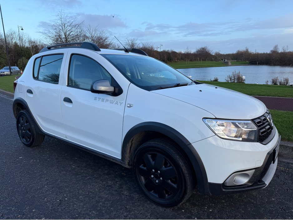 2017 Dacia Sandero STEPWAY SIGNATURE TCE 90 PH2 4 €7,990