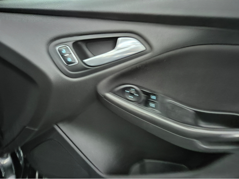 2017 Ford Focus 1.5 TDCI ST-LINE 120PS 5 5DR €12,950