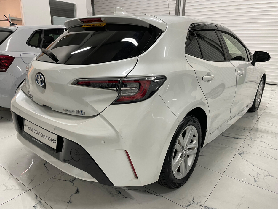 2020 Toyota Corolla 1.8 Hybrid Luna Sport Hatchback €18,995