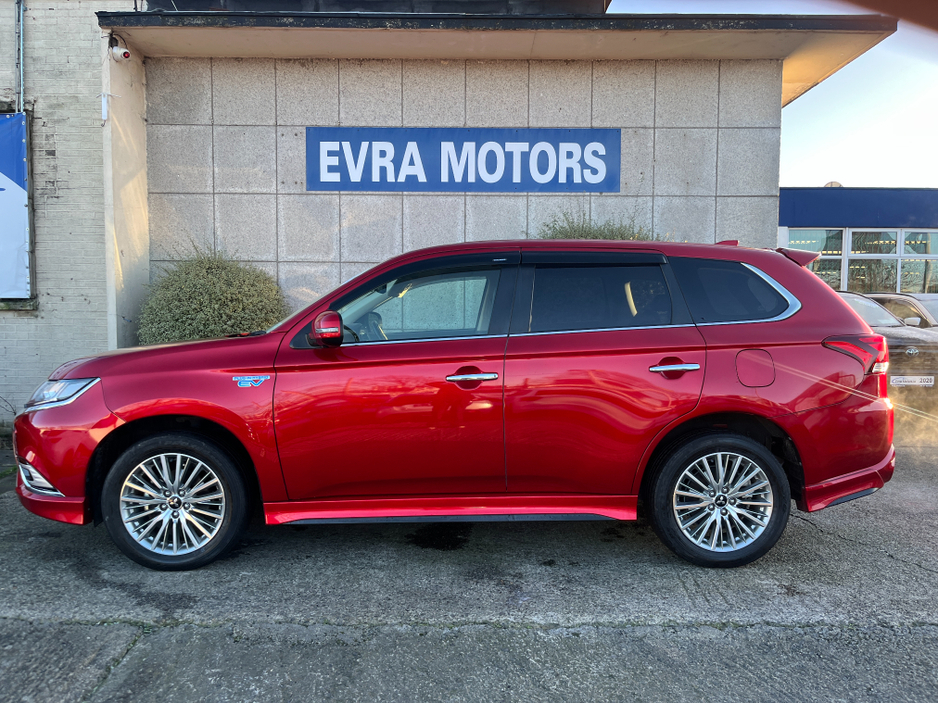 2020 Mitsubishi Outlander G 4WD HYBRID PLUG IN AUTOMATIC 2.4 PETROL //HIGH SPEC//LOW MILES//HALF LEATHER HEATED ELECTRIC SEATS//HEATED STEERING WHEEL// €24,950