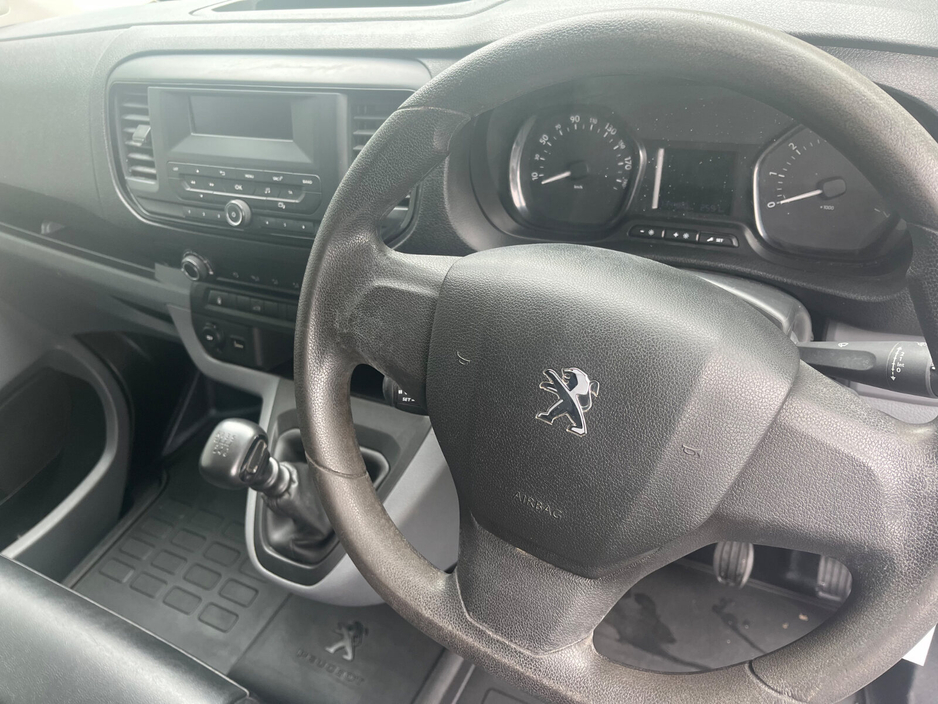 2020 Peugeot Expert  €18,500