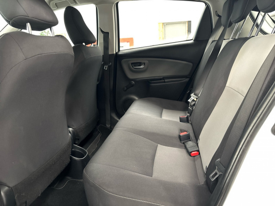 2017 Toyota Yaris 1.0 LUNA 4DR €13,750