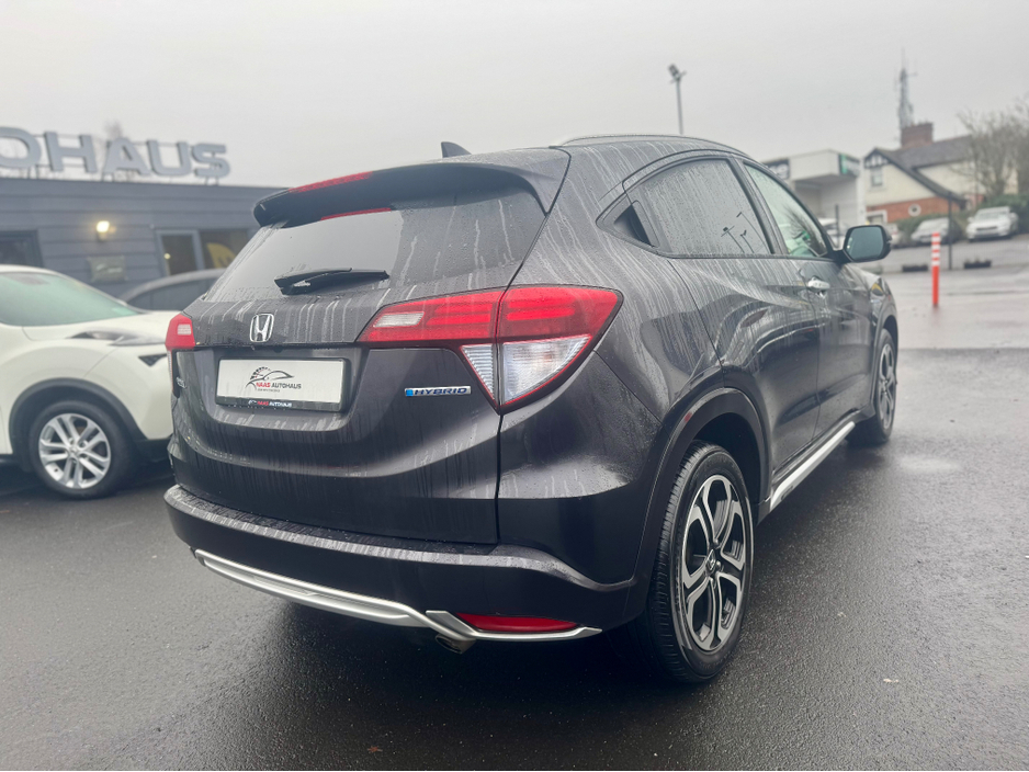 2015 Honda Vezel Hybrid | Heated Seats | Camera | High Spec €13,750