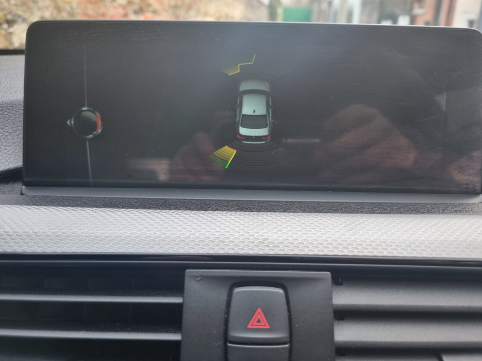 2017 BMW 3 Series 330e M Sport €14,499