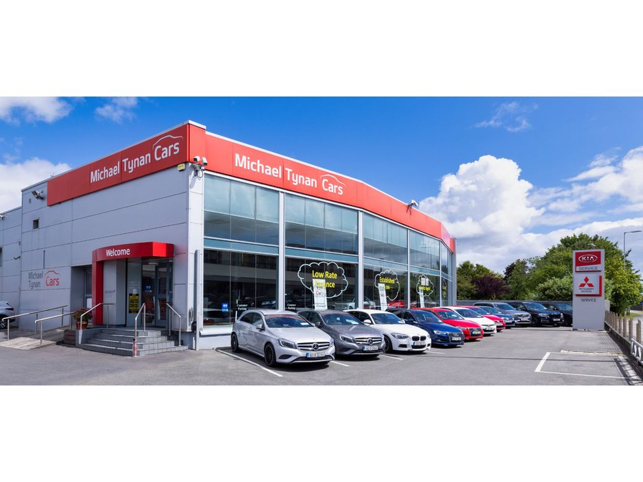 2023 BMW 5 Series 530e M Sport Pro Plug-In Hybrid Touring, 19” Diamond Cut Alloys, Privacy Glass, Black Leather, Heated Seats, CarPlay, Reverse Camera, Electric Tailgat €41,999