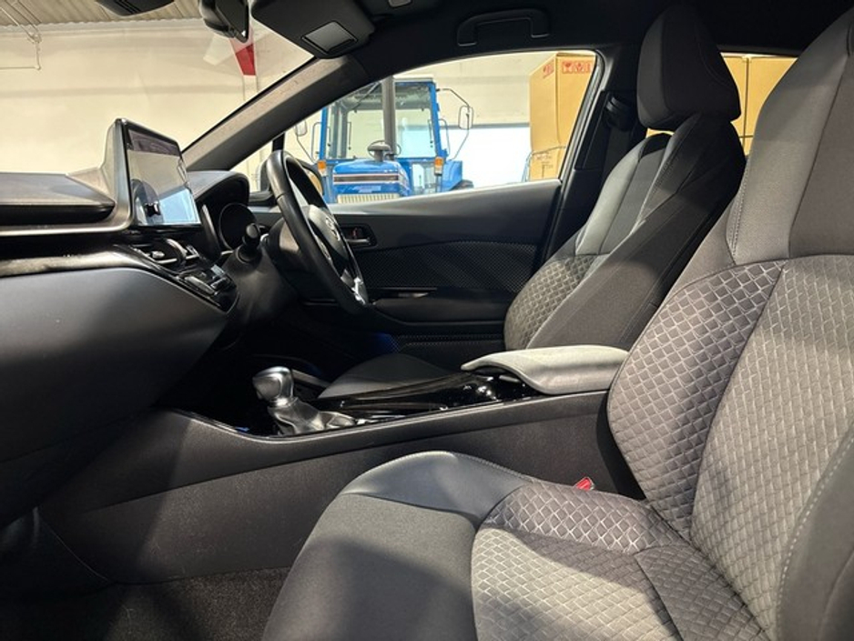 2024 Toyota C-HR HYBRID SPORT 4DR AUTO €33,950