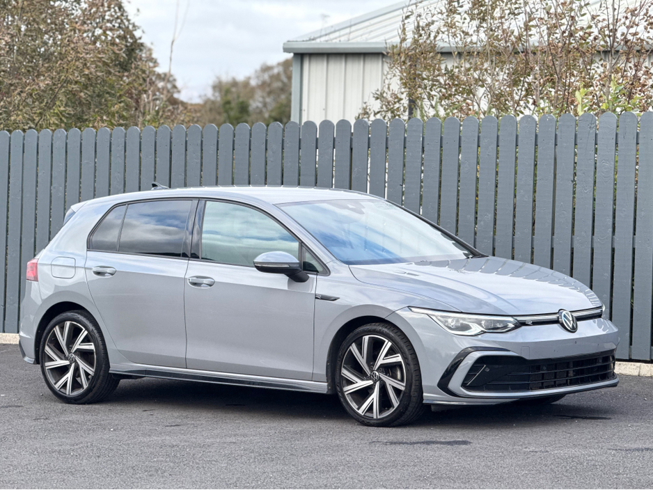 2022 Volkswagen Golf 2022 Volkswagen Golf R-LINE TSI €27,995