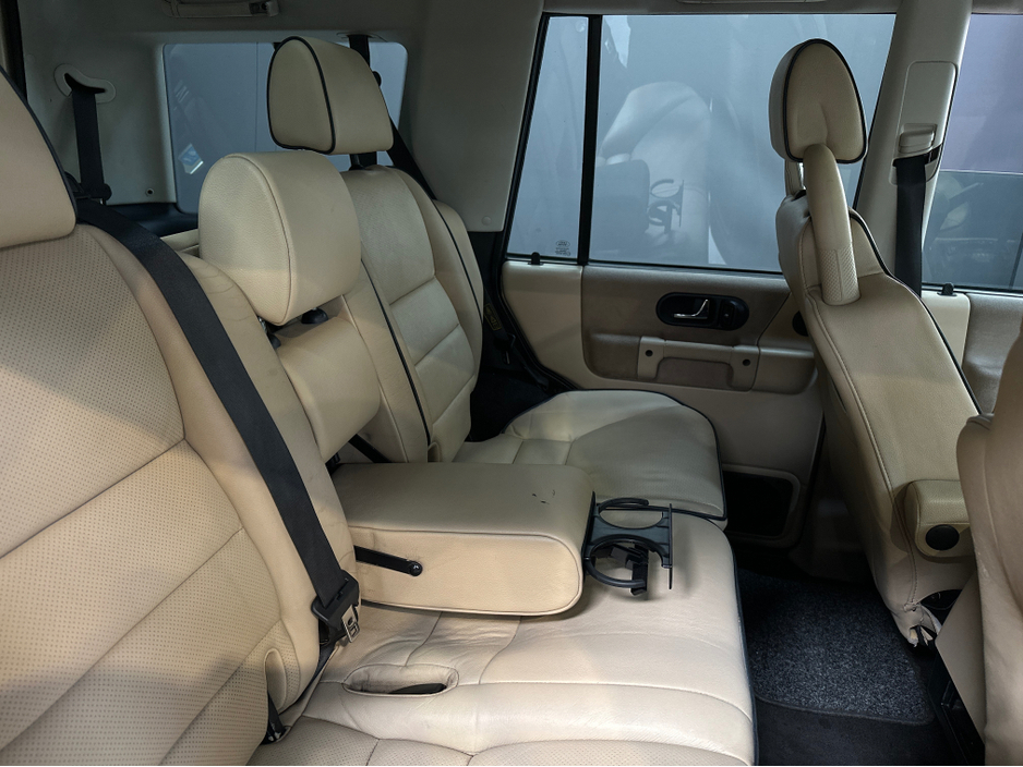 2004 Land Rover Discovery D2 TD5 HSE AUTO 7 SEATER €24,950