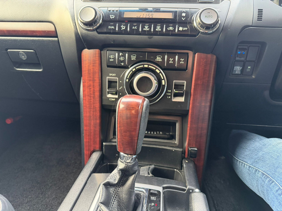 2017 Toyota Landcruiser 