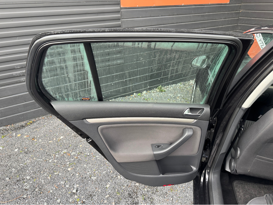 2007 Volkswagen Golf 1.4 SPORT 80BHP €3,495