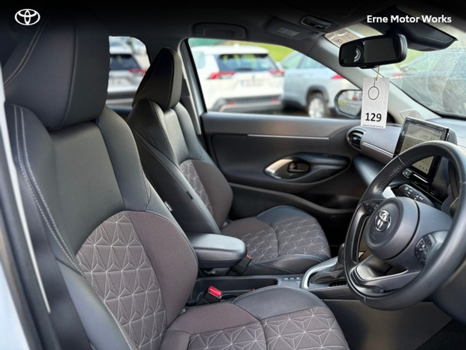 2024 Toyota Yaris Cross CROSS SOL 4DR AUTO €32,450