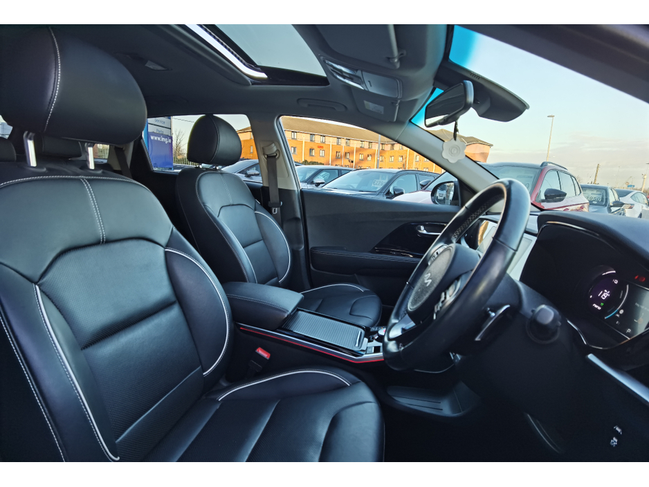 2021 Kia Niro 64KWH EV 4 PLUS **SUNROOF + HUGE SPEC** - FINANCE AVAILABLE - CALL US TODAY ON 01 492 6566 OR 087-092 5525 €18,950