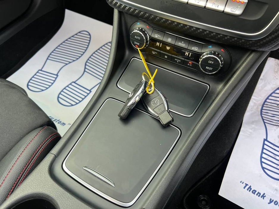 2017 Mercedes-Benz A Class A180 AMG-LINE 1.6 AUTO // FULL SERVICE HISTORY // OPENING PAN ROOF // BLUETOOTH MUSIC €19,900