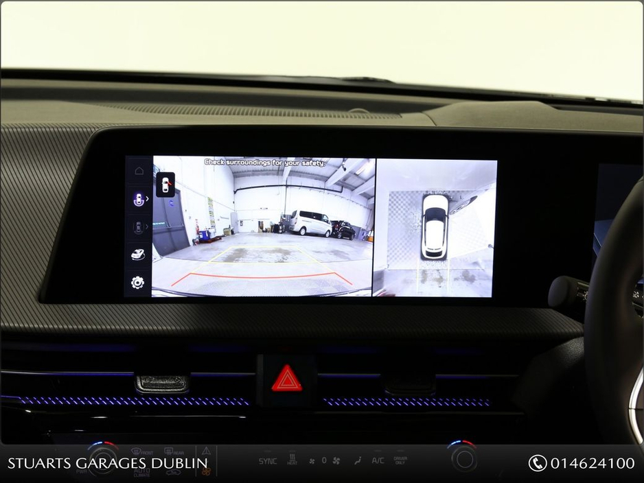 2022 Kia EV6 EV6 GT LINE: YACHT BLUE METALLIC, BLACK AND IVORY ALCANTARA INTERIOR, SUNROOF, 360 CAMERAS, WIRELESS CHARGING, HEADS UP DISPLAY €31,945