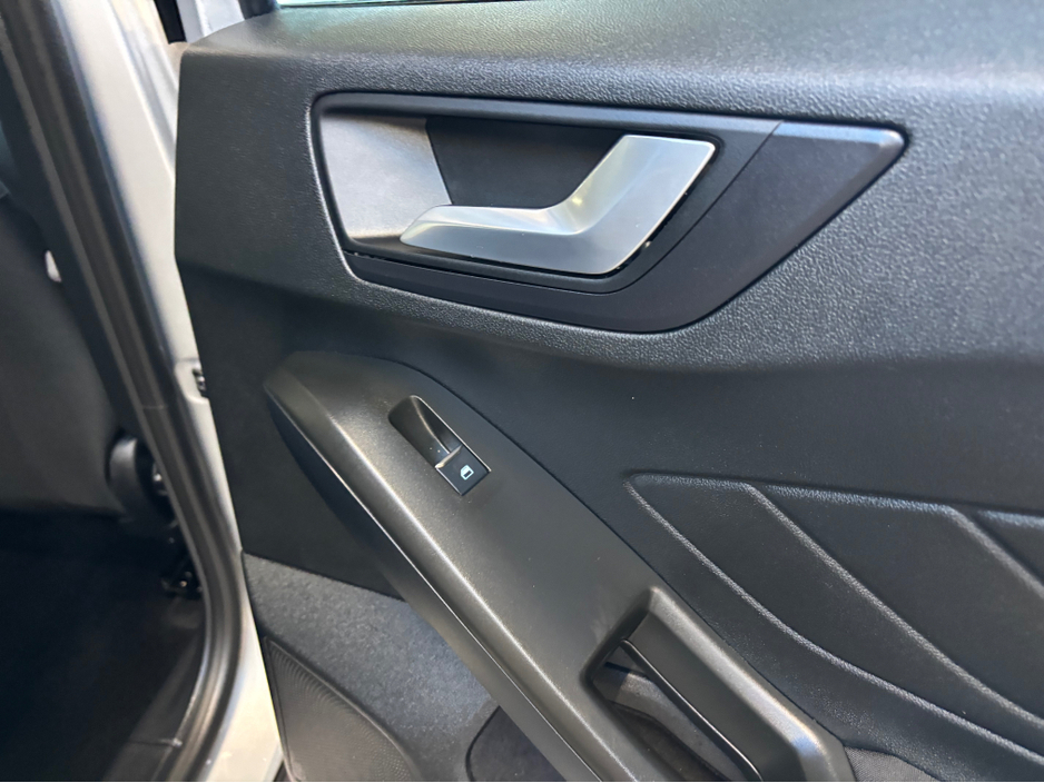 2025 Ford Focus TITANIUM 5DR 1.0T 125 MHE €27,499