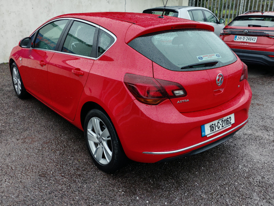 2016 Vauxhall Astra 1.6 I VVT SRI 115PS 5DR €7,800