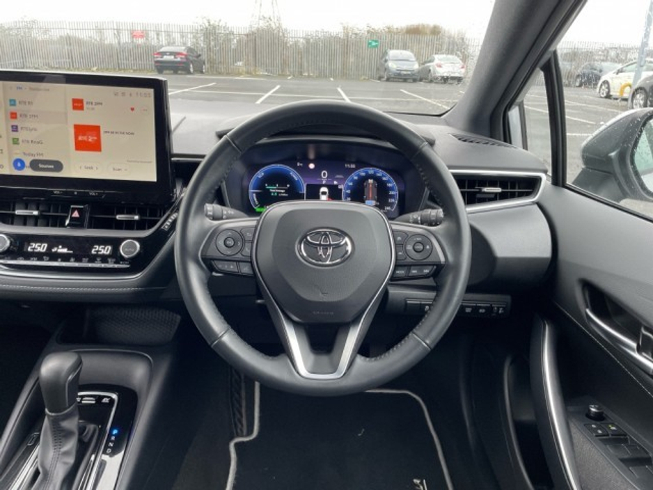 2024 Toyota Corolla Tourer Estate Hybrid - Luna Edition - 1.8 Automatic - EUR 180 Road Tax - Full Service History // Front Electric Windows // Rear Electric Windows // Electric Mirrors // Apple Carplay // Android Auto €30,895