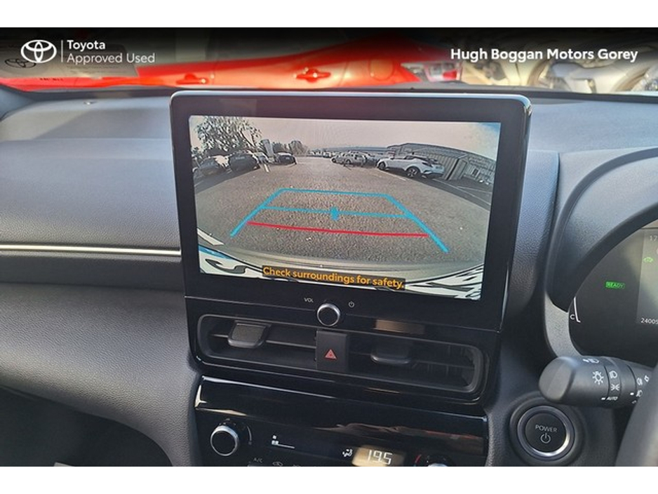 2025 Toyota Yaris Cross YARIS CROSS LUNA SPORT BI €33,950