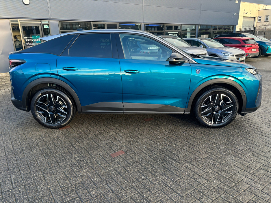 2025 Peugeot 3008  €42,950