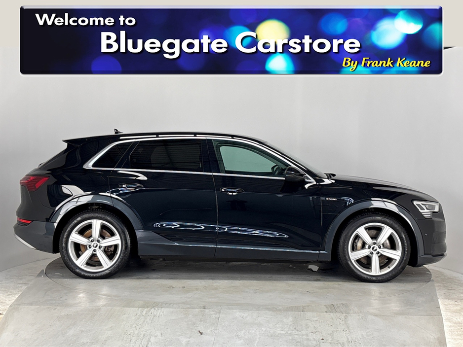 2022 Audi e-tron TECHNIK 55 QUATTRO**22" Upgraded Alloys due soon**Digital Dash**Touchscreen Media**Reverse Camera**Keyless Start**Black Leather Interior**Heated Seats**Electric Memory Seats**Apple CarPlay**Sat Nav** €34,495