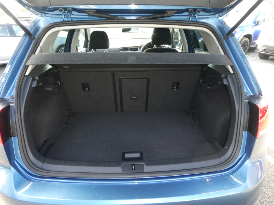 2015 Volkswagen Golf with NCT €13,950