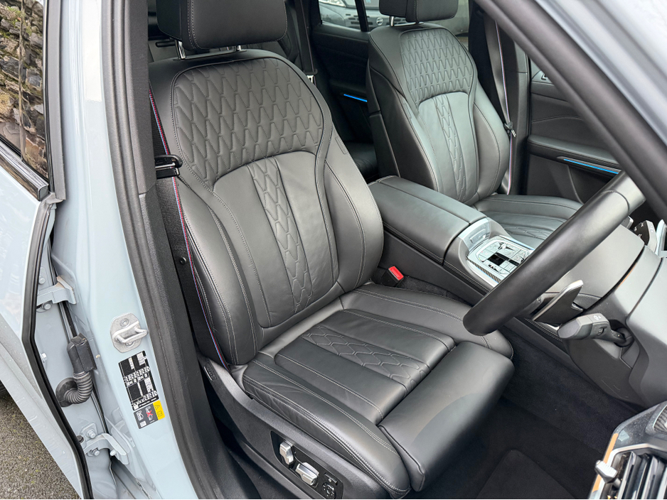 2024 BMW X5 ***SOLD***50E M SPORT//INCREDIBLE SPECIFICATION// VERY LOW MILEAGE//IMMACULATE THROUGHOUT//SIMI AND AA DEALER