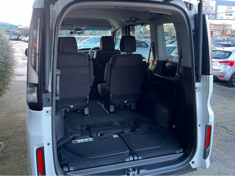 2020 Honda Stepwagon SPADA 7 SEATER HYBRID 2.0 PETROL //LOW MILES//ADAPTIVE CRUISE CONTROL//KEYLESS ENTRY//REVERSE CAMERA//POWER SLIDING REAR DOORS// €29,950