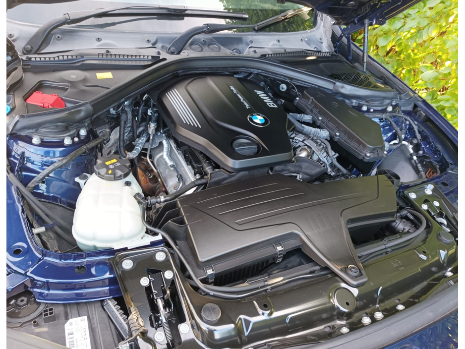 2018 BMW 3 Series 320 DIESEL SPORT LINE SPORTS INTERIOR UNMARKED INSIDE BMW SERVICE HISTORY (9 INPUTS) JUST FULLY SERVICED 2 YEARS NCT 1 YEAR ROAD TAX LOADED WITH EXTRAS €24,949