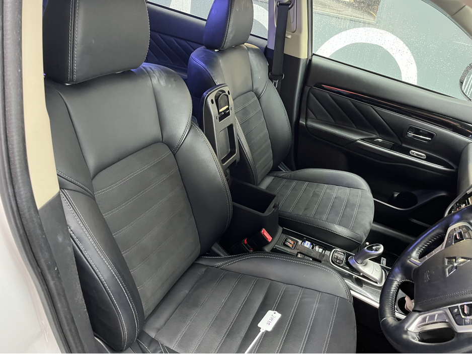 2019 Mitsubishi Outlander €22950! 2019 MITSUBISHI OUTLANDER PHEV G PLUS PACKAGE 2.4 AUTOMATIC / CRUISE CONTROL / 360° PARKING CAMERA / ELECTRIC HEATED SEATS / HEATED STEERING WHEEL €22,950