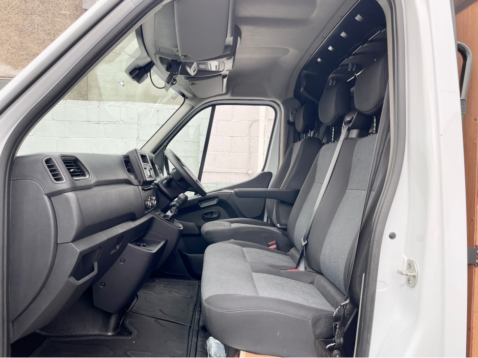 2023 Renault Master LM35 BUSINESS  2.3 BLUE DCI 135BHP FWD LWB €22,000