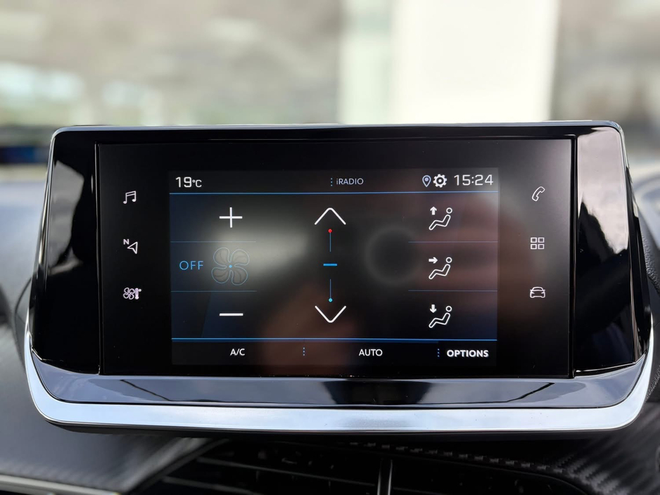 2022 Peugeot 2008 ALLURE PREMIUM + B-H BLUEHDI PLUS S/S €22,999