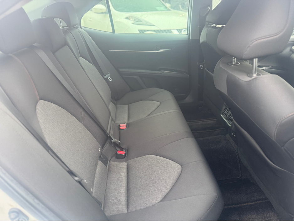 2019 Toyota Camry Hybrid – Pearl White, High Spec, JBL, Mint €20,750