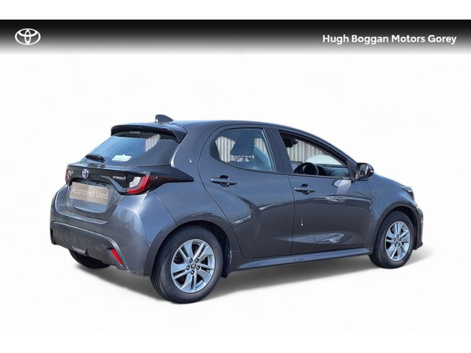 2023 Toyota Yaris 1.5 HYBRID LUNA 4DR AUTO €24,495