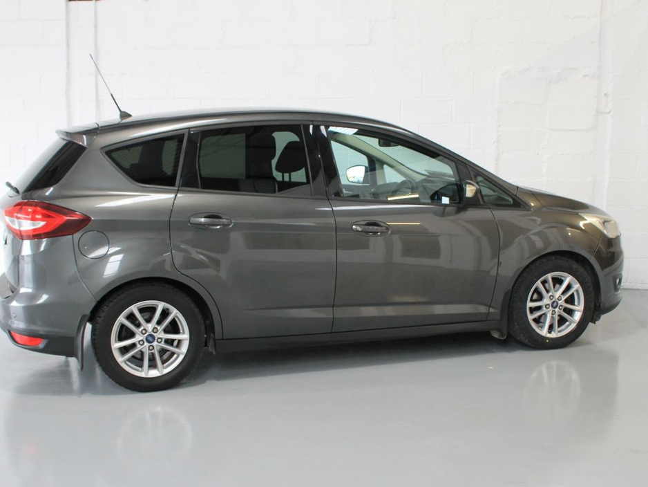 2017 Ford C-Max Zetec 1.5 TDCI 95PS M6 4DR €12,999